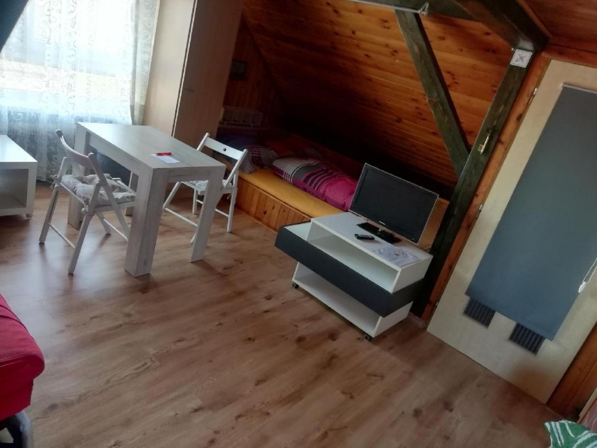 Suite Ohrada Praga Esterno foto